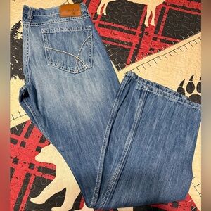 Blue Denim Jeans
Wrangler 20X